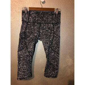 Lululemon Sporty Athletic Black White  Splatter  Outrun  Crop  Pants  Leggings